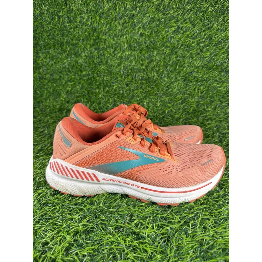 Brooks Adrenaline GTS 22 Women Size 8.5 B Running Shoes Orange Coral 1203531B680